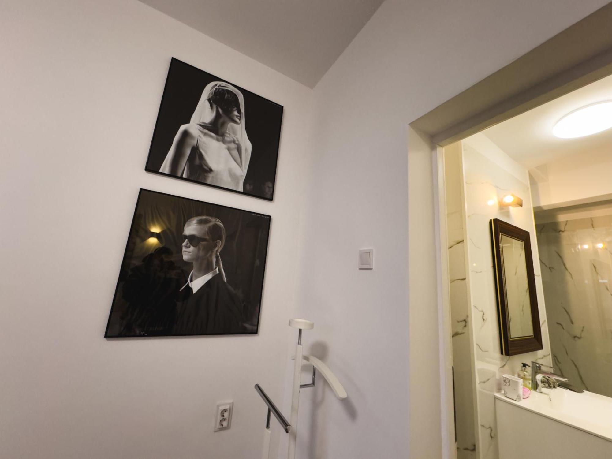 Loving Downtown Studio By Chr Luxury Property Букурещ Екстериор снимка